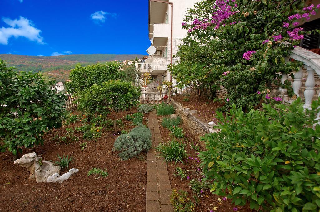 Apartments Plominska 938 Rabac Exterior foto